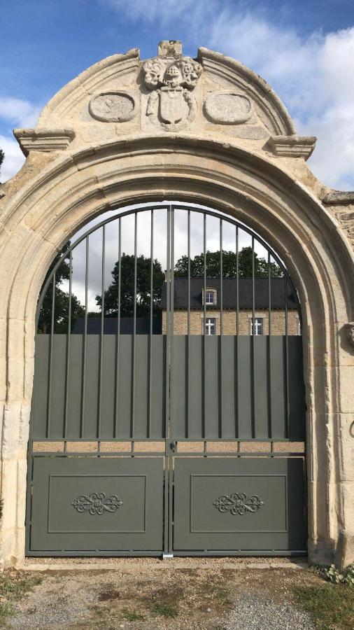 Manoir Saint-Andre,B&B De Charme Theix Esterno foto