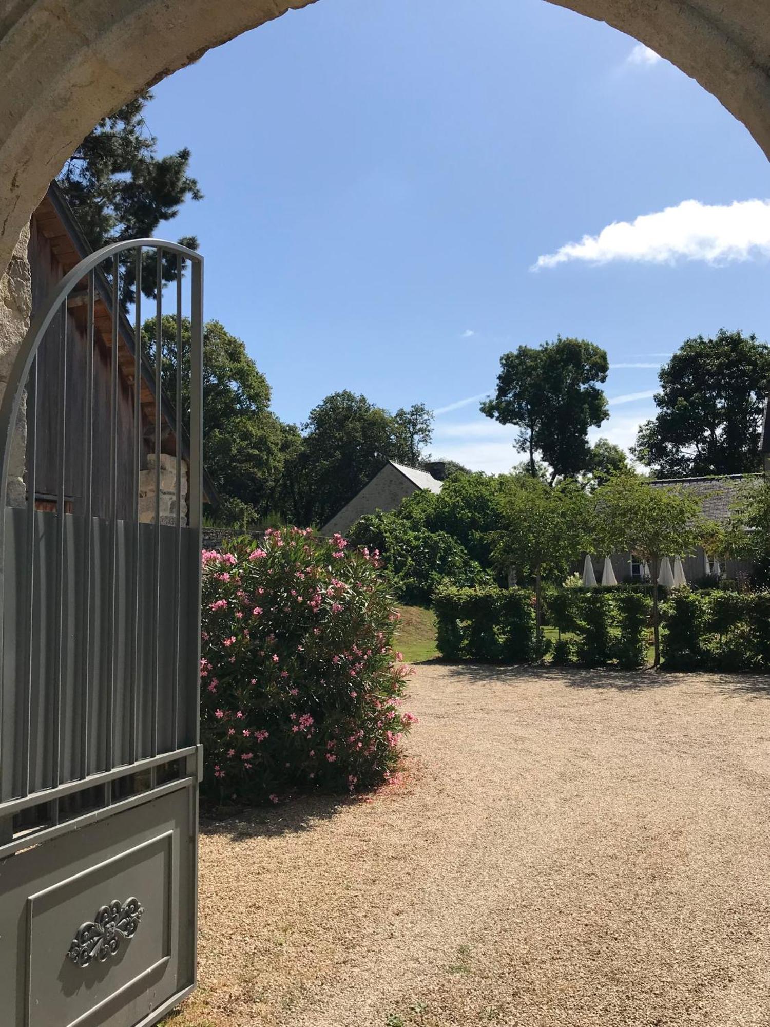 Manoir Saint-Andre,B&B De Charme Theix Esterno foto